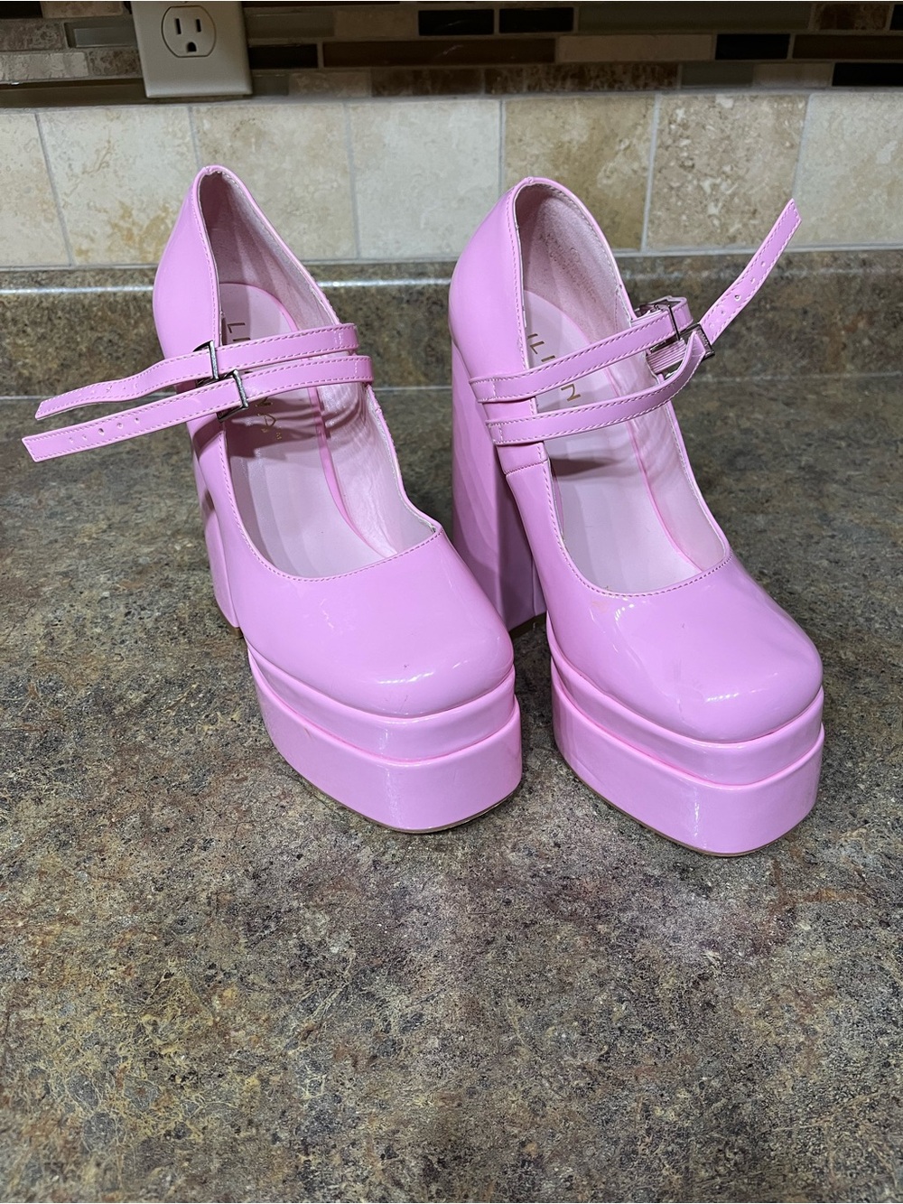 LILIANA Pink Patent Platform Mary Jane Heels Size 8 Chunky Y2K Coquette Balletco